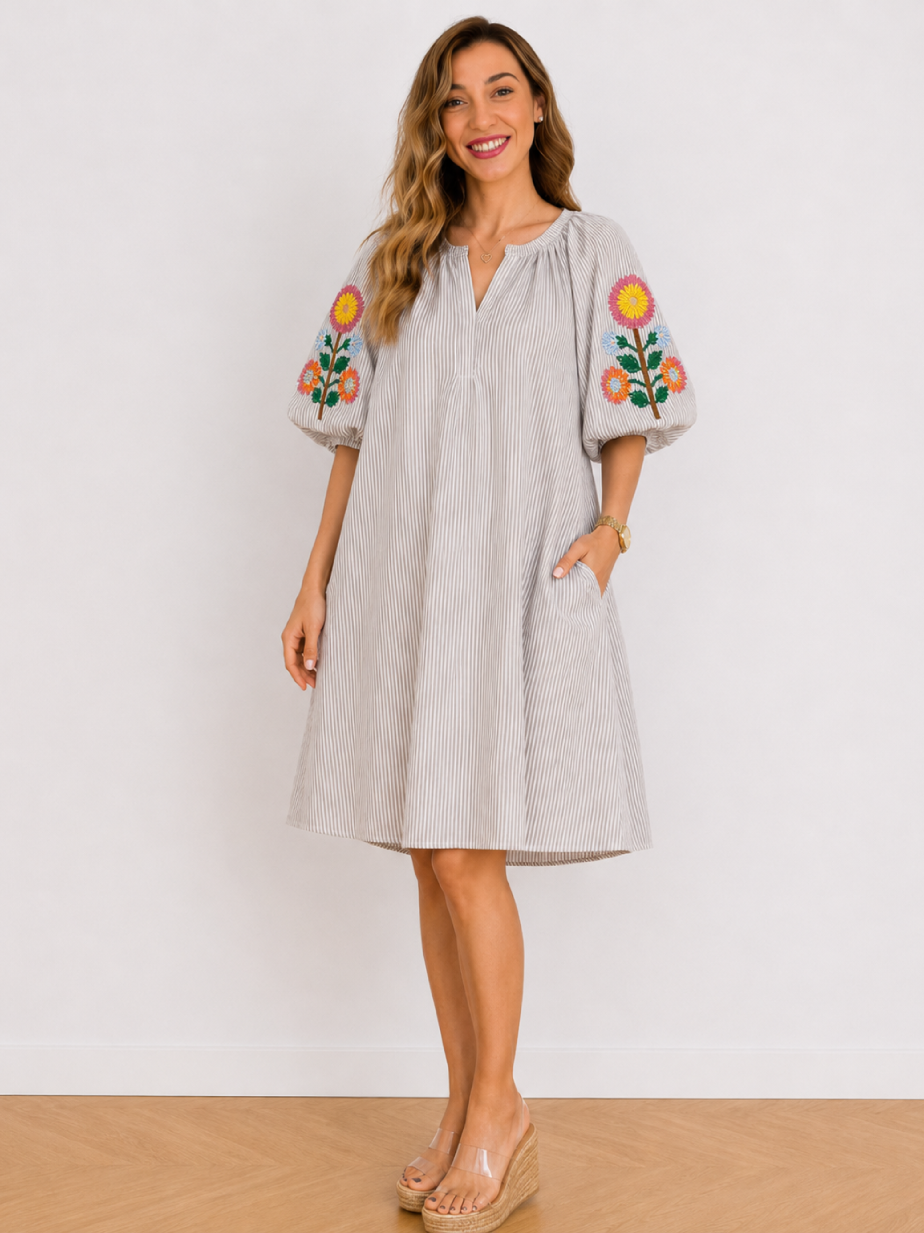 VESTIDO LINIA GLOBO BORDADO